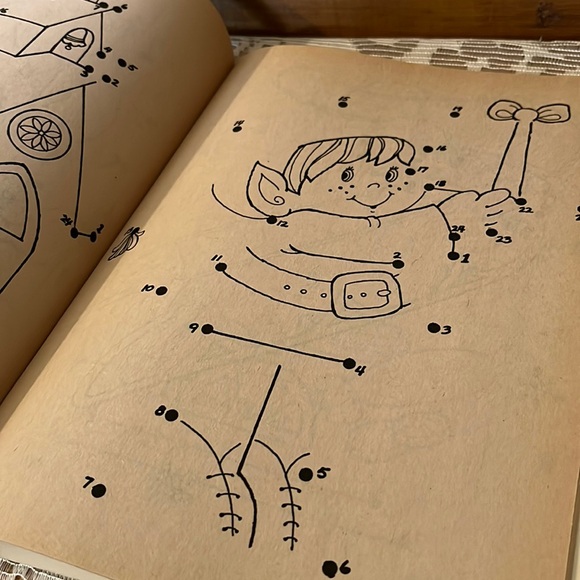 Golden Christmas Dot to Dot Book Bundle of 2 - Picture 5 of 11